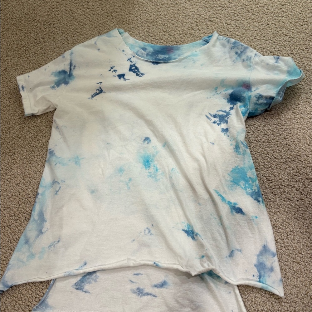 Blue and White Tie-Dye Short Sleeve Tee